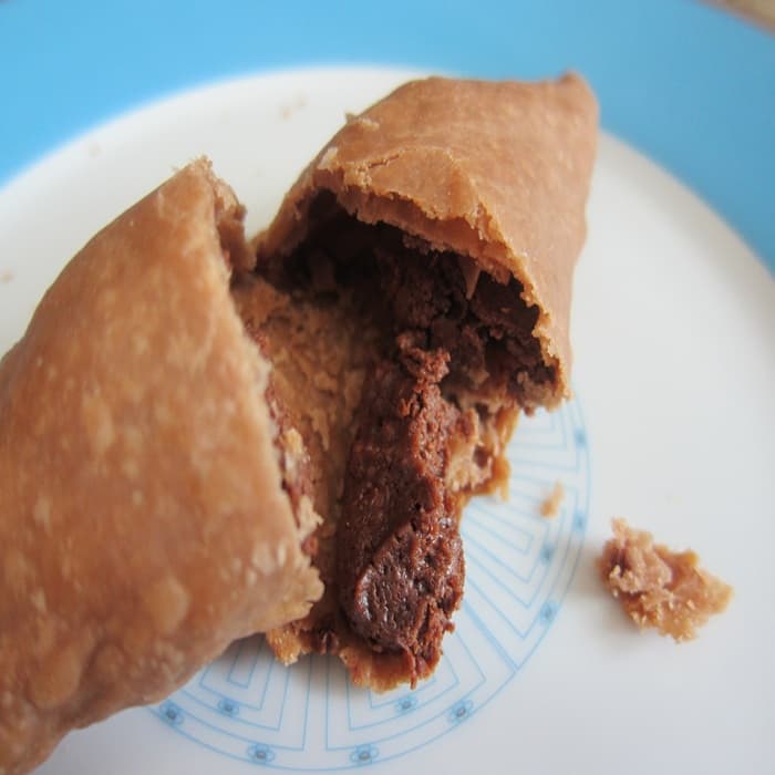 Chocolate empanadas